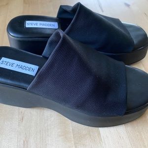 COPY - Steve Madden Slinky30 Sandals - Black - Unworn!